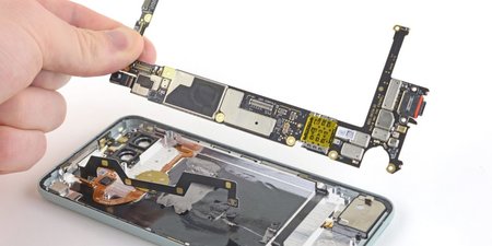 pixel-5-ifixit-teardown-motherboard.jpg