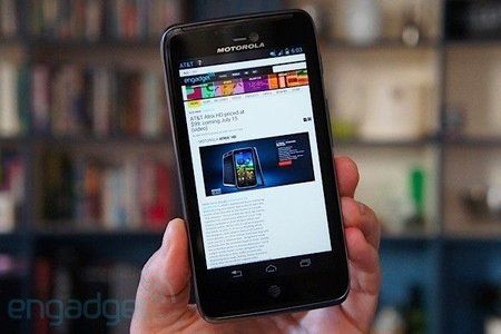 motorolaatrixhdreviewlead01.jpg