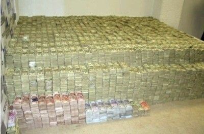 millionen_von_cash_geld.jpg