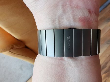 2021-04-24_Watch-GT-2-Pro_mit_titanfarbenem-Armband_01.jpg