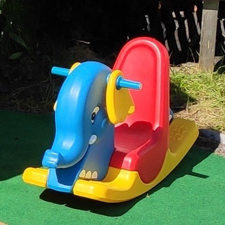 Mi_9se_Elefant.jpg