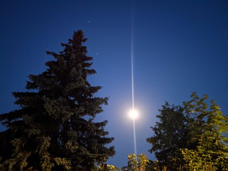 PXL_20210618_204019078.NIGHT.jpg