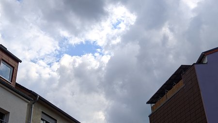 2021-07-09_Wolken-ueber-unserer-Terrasse_10.jpg