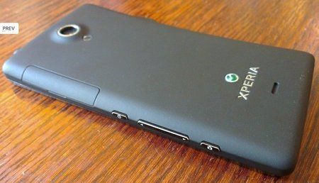 Sony_Xperia_T 02.jpg