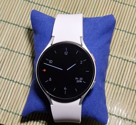 MG777 Simple Analog - WatchMaker Watch Faces.JPG