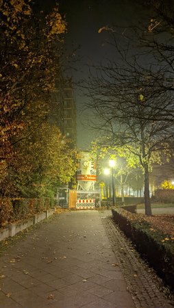 PXL_20211028_211802857.NIGHT.jpg