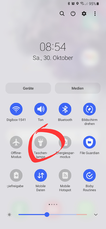 Screenshot_20211030-085437_One UI Home.png