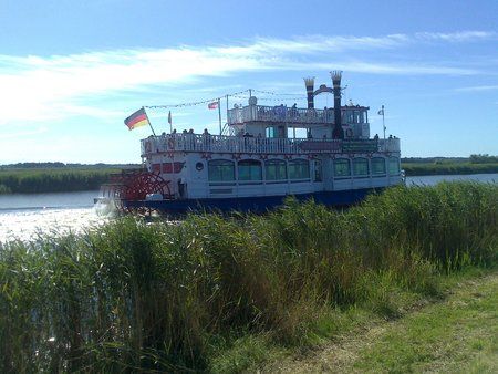 Baltic Star im Prerowstrom.jpg