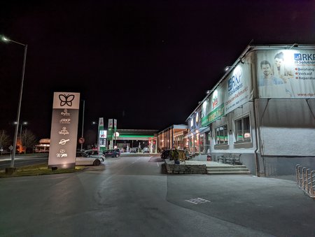 PXL_20211107_172409808.NIGHT.jpg