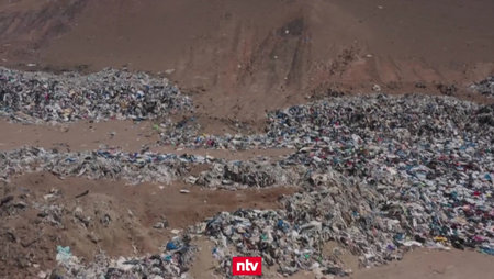 Müll in der Atacama.jpg