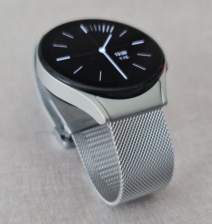 Watch4 44mm Milanese Band  2.JPG