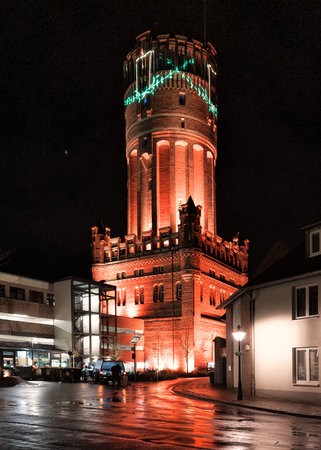 Wasserturm Nacht 2021.jpg