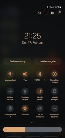 Screenshot_20220217-212510_Apex Launcher.jpg