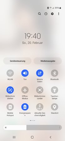 Screenshot_20220220-194007_One UI Home.jpg