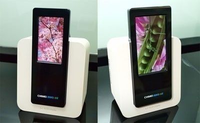 CMI_3.4-inch_TRUEOLEDxleftx_CMI_4.3-inch_TRUEOLED_xrightx_s.jpg