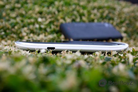 Hands-on-HTC-Desire-X4_BestBoyZ.jpg