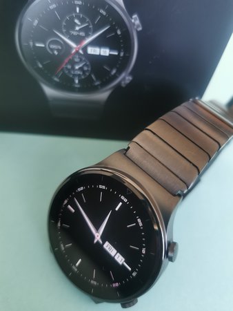 GT2 Pro mit Titanium-Armband.jpg