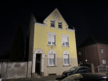 13 p Max iOS 15.4 Nightmode 2.JPG