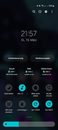 Screenshot_20220315-215719_One UI Home.jpg