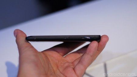 razr_m-hands-on-6_0.jpg