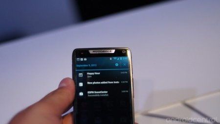razr_m-hands-on-8_0.jpg