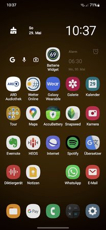 Screenshot_20220529-103738_One UI Home.jpg
