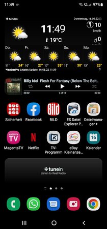 Screenshot_20220616-114900_One UI Home.jpg