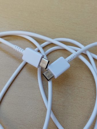 Tablet_R_Kabel.jpg