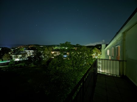 PXL_20220901_214227821.NIGHT.jpg