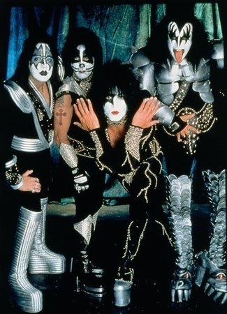 Kiss-band.jpg
