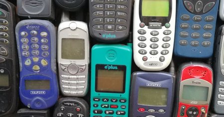 12-handys-90er.jpg