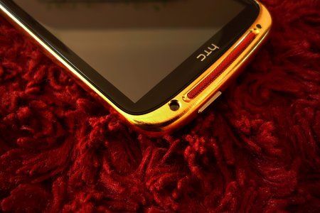 HTC Sensation XE 24K Gold 05.jpg