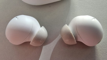 Buds2Pro_Foam1.jpg