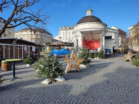 Josefsplatz_Baden_200_to_50_MP.jpg