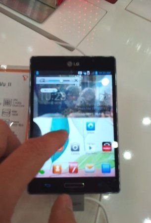 LG Optimus Vu5.jpg