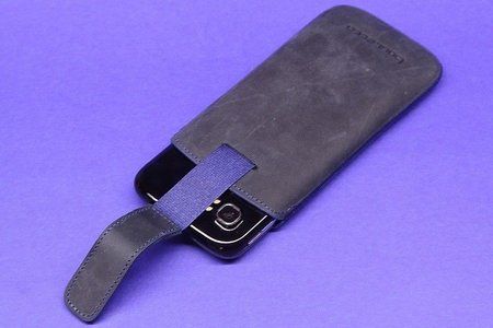20121010_05_Handytasche_Cynus_drin_H_Lasche.jpg
