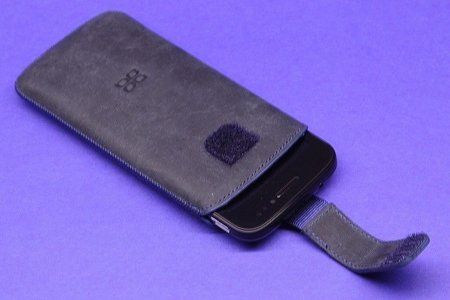 20121010_06_Handytasche_Cynus_rausgezogen.jpg