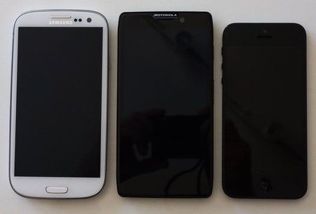 motorola-razr-hd-4g-review-11-compare.jpg