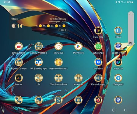 Screenshot_20230213_215123_One UI Home.jpg