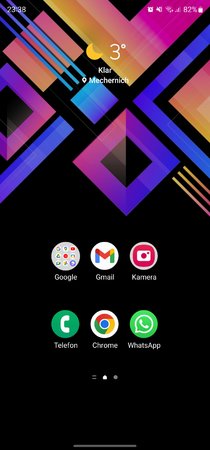 Screenshot_20230214_233804_One UI Home.jpg