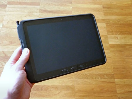 6 Tablet u. Hülle.JPG