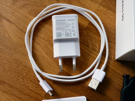 Ladekabel.JPG Ladekabel.JPG