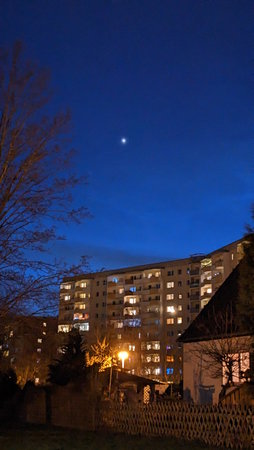 PXL_20230328_183842744.NIGHT.jpg