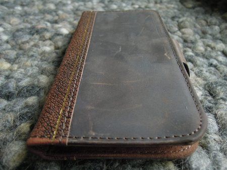 Galaxy_S3_BookBook_Case_Front.jpg