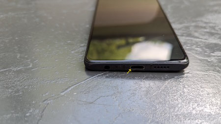 Huawei P30 Schwarz CB 5.jpg