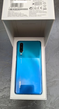 Huawei P30 Aurora CB 2.jpg