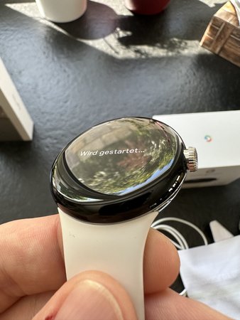 Watch Display schräg.jpeg